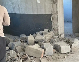 敲墙拆除清运垃圾